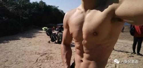 神医腹肌有八块,揭秘健康与力量的完美结合